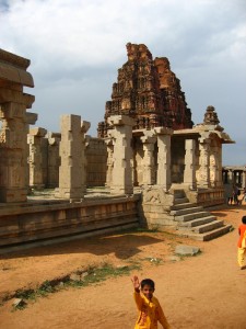 Devant le Vittala temple