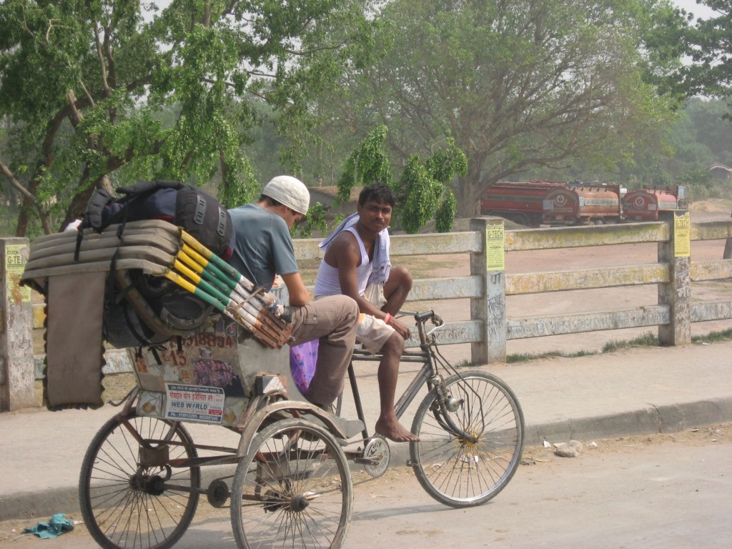 Notre velo rickshaw nulle part entre l'Inde et le Nepal